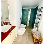 Close Enough Apartmán