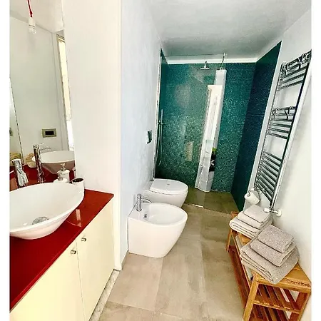 Close Enough Appartement