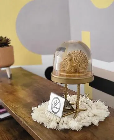 Close Enough Πίζα